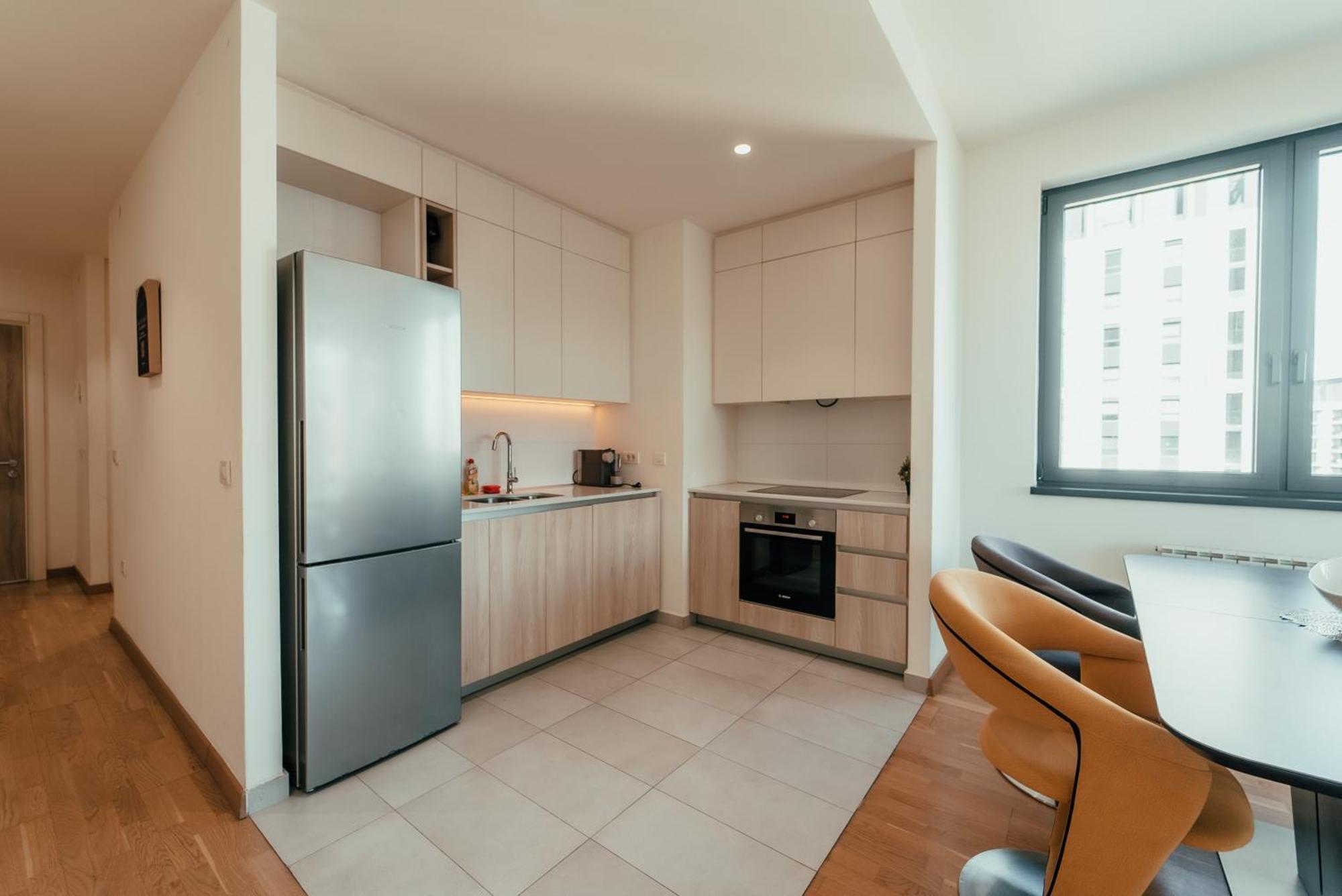 Waterfront Diamond Apartment *