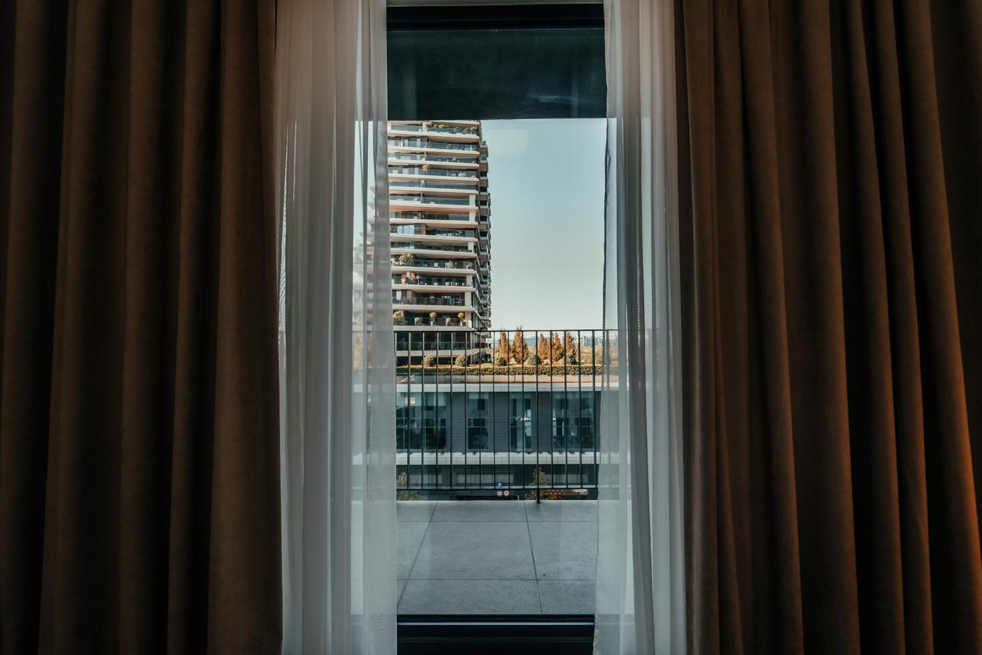 Waterfront Diamond